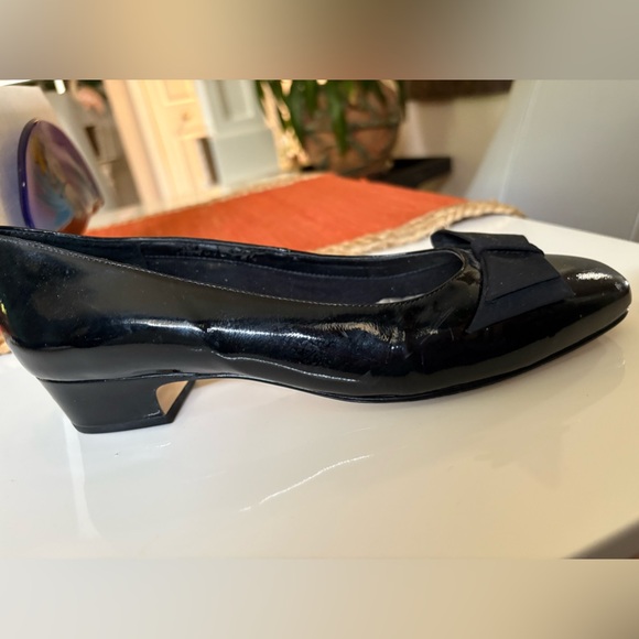 Patton Leather Low Healed Pumps, Narrow width - Picture 2 of 4